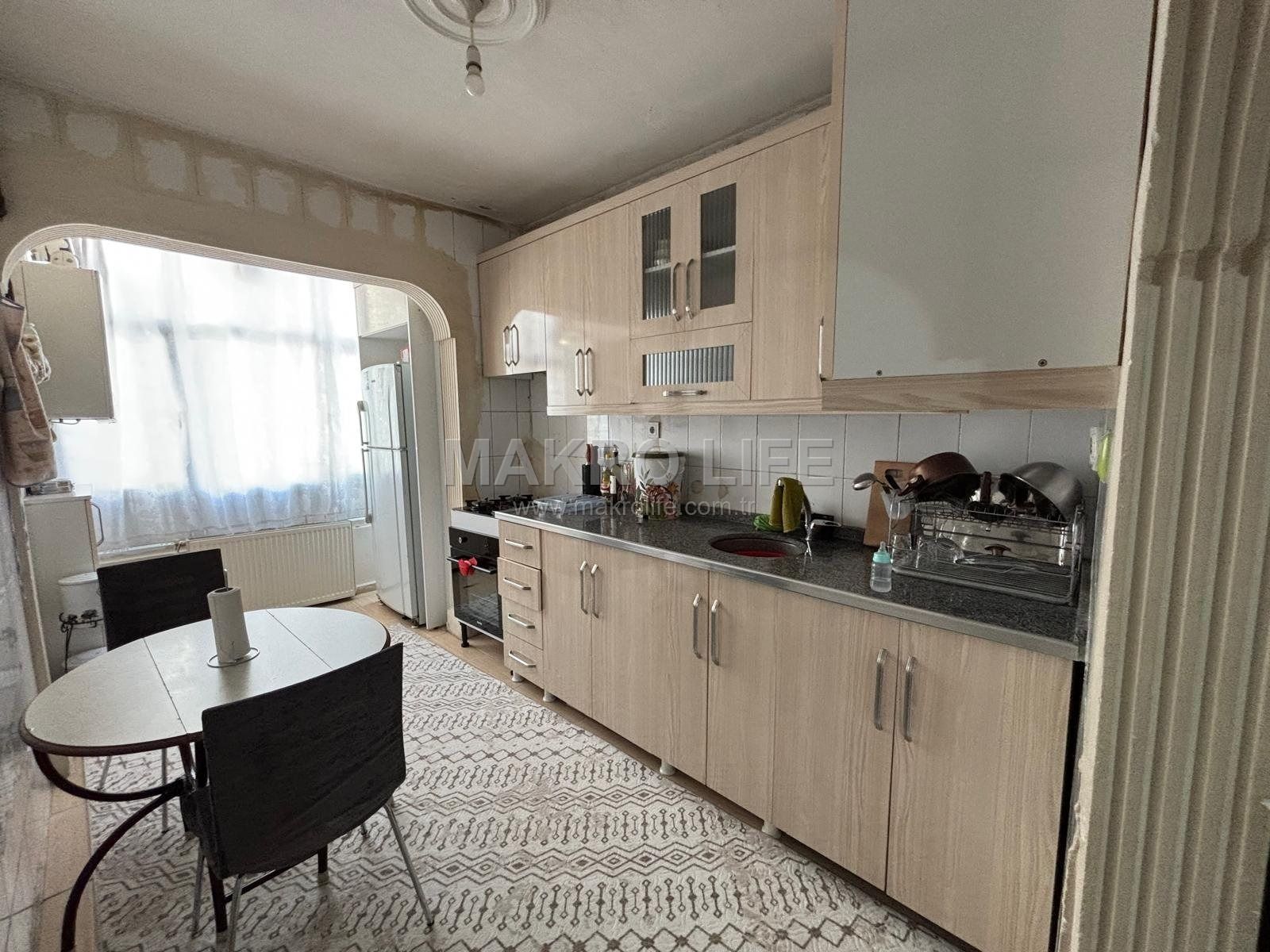 HUZUREVLERİ ANA CADDE ÜZERİ SATILIK 3+1 DAİRE!