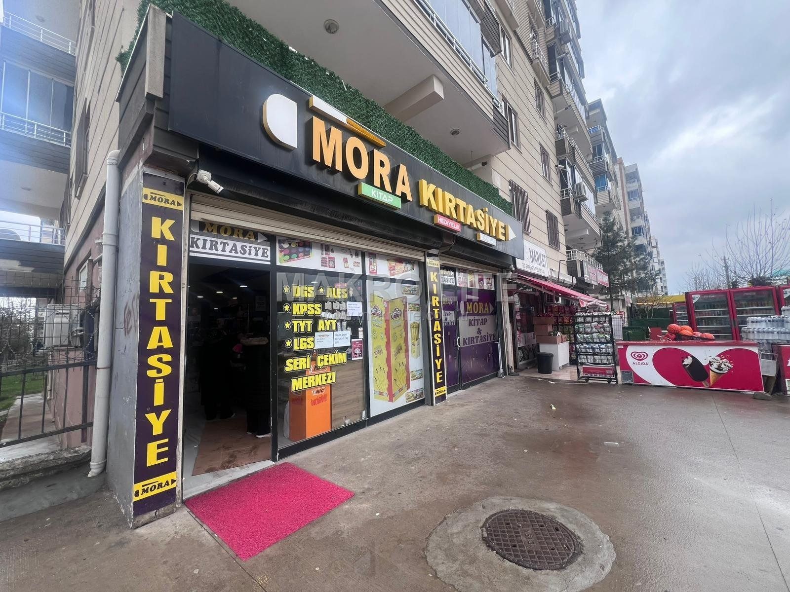 AHMET KAYA CADDESİ'NDE OKULLAR BÖLGESİNDE DEVREN KİRALIK KIRTASİYE