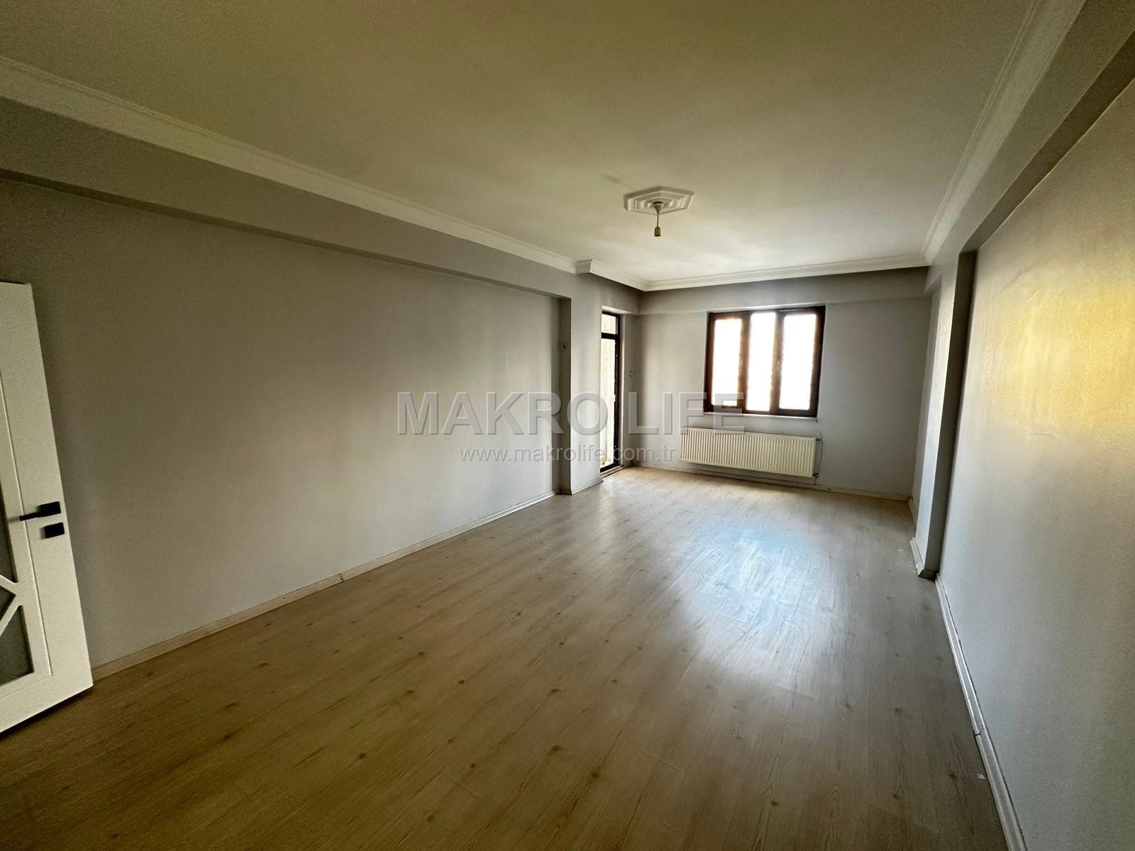 YENIYOL EVLENDIRME DAİRESİ CİVARI SATILIK 3+1 BOŞ BAKIMLI DAİRE