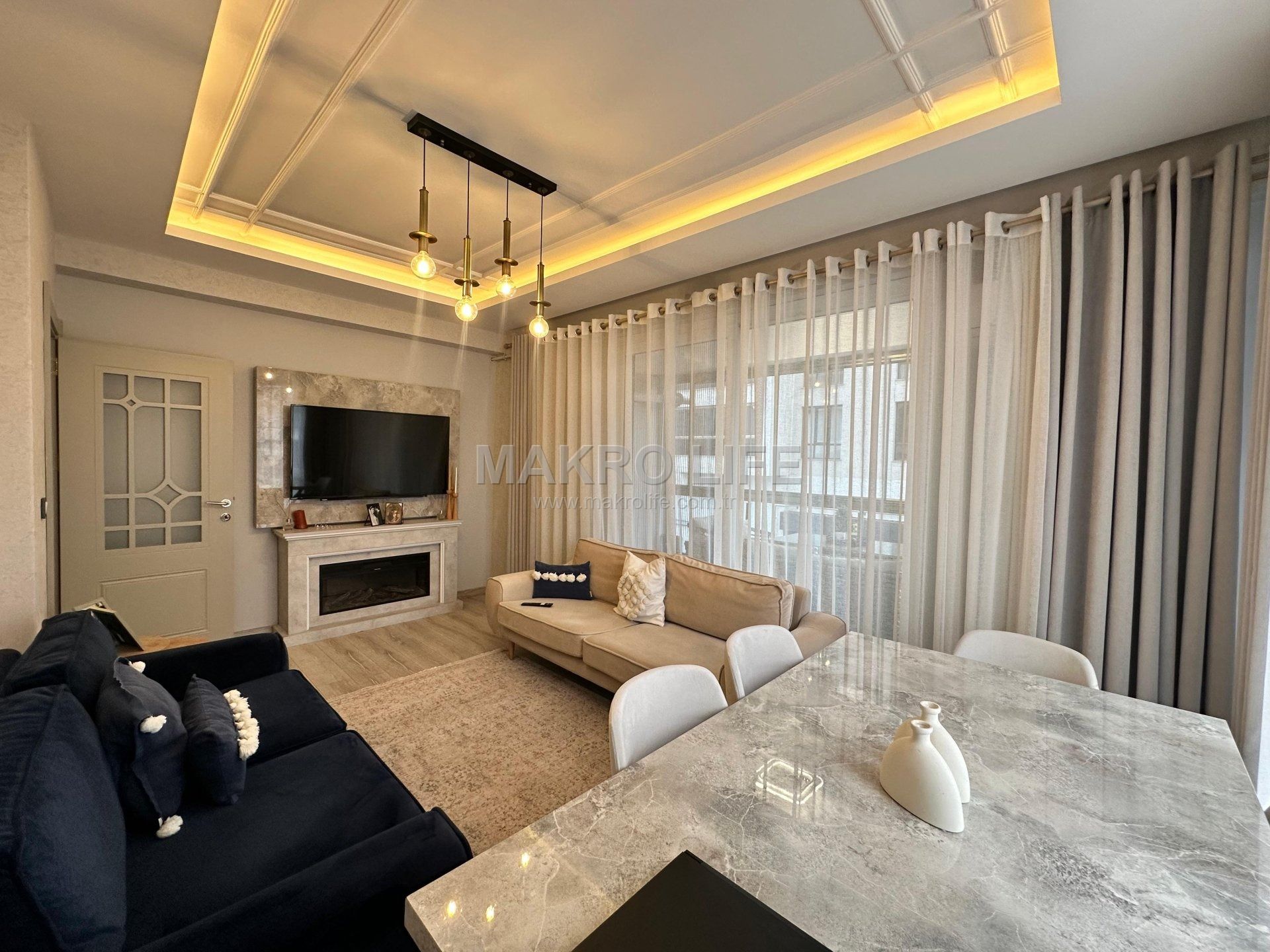 ACİL SATILIK- BAĞCILARDA ÖZENLE TASARLANMIŞ 2+1 LÜKS DAİRE