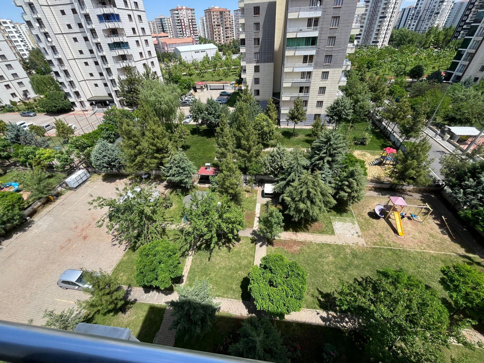 RADİSON OTEL ARKASI LAVANTA PARKI YANI SATILIK 4+1 FIRSAT DAİRE