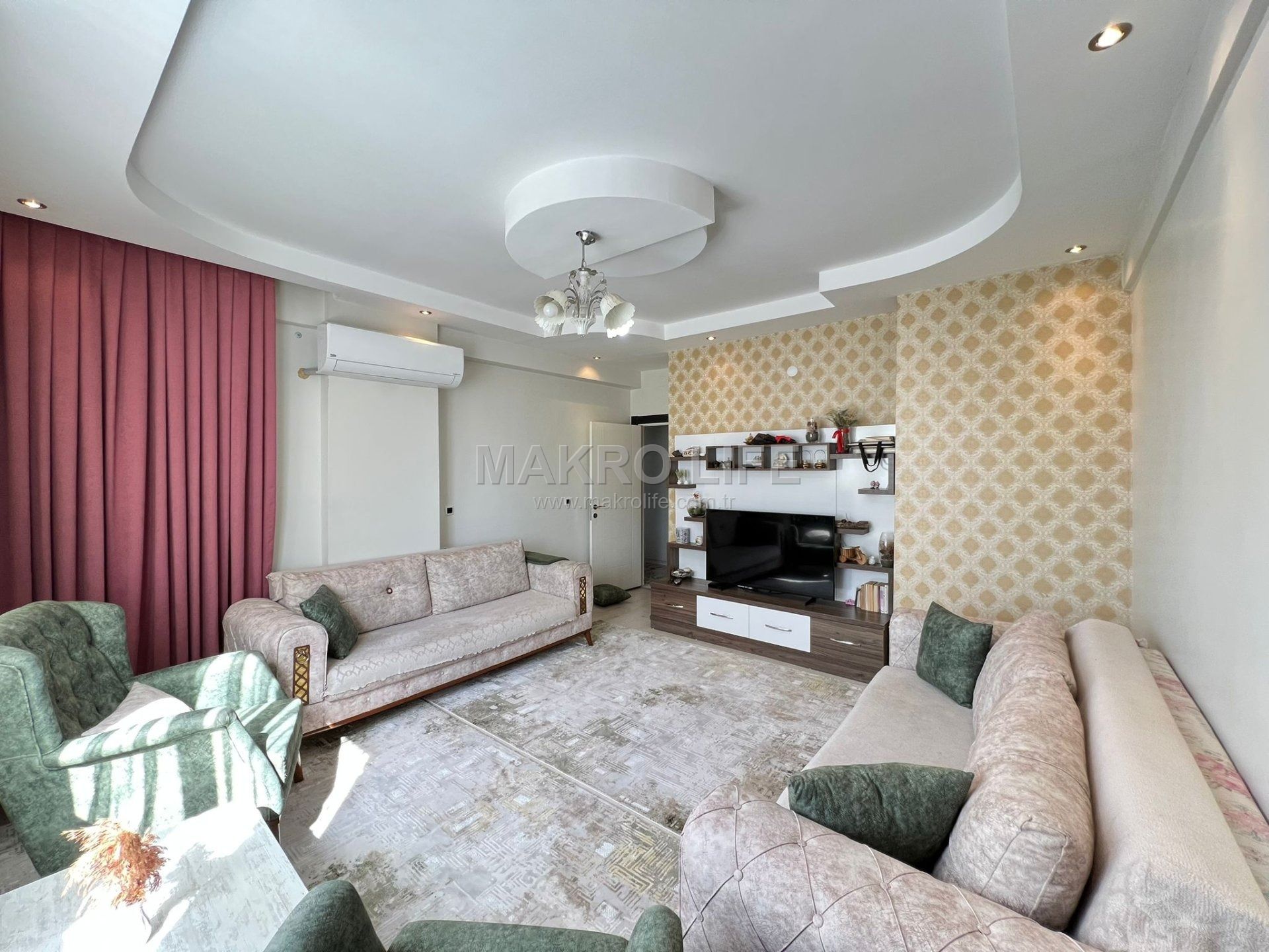 BAĞCILAR ZÜMRÜTKENT KARŞISINDA SATILIK 2+1 GENİŞ DAİRE
