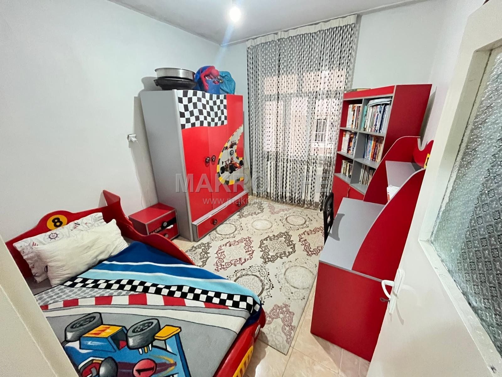 EMEK CADDESİNE YÜRÜME MESAFESİNDE DOĞALGAZLI 2+1 SATILIK DAİRE