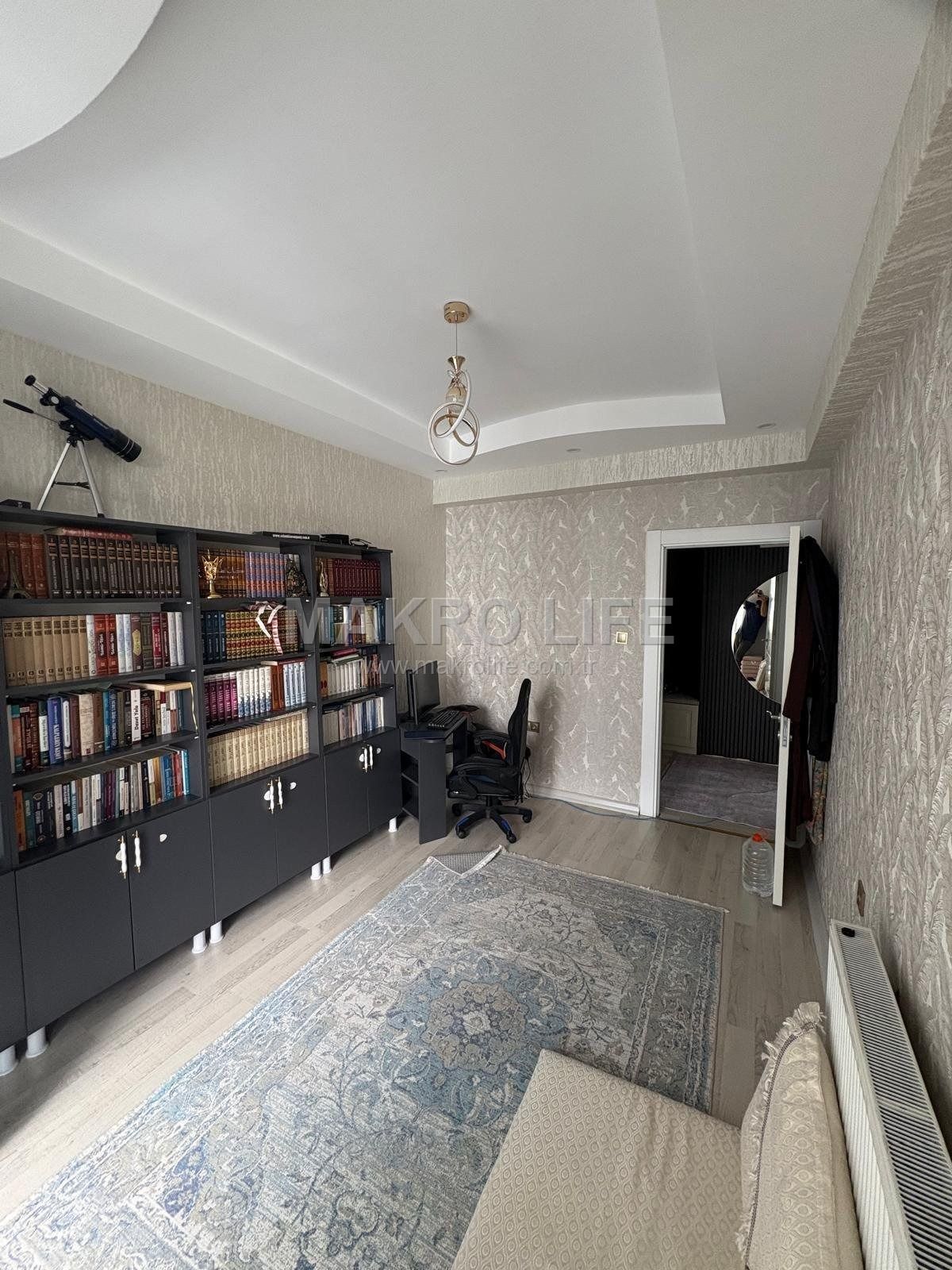 BAĞCILAR'DA FULL BAKIMLI 3+1 SATILIK DAİRE