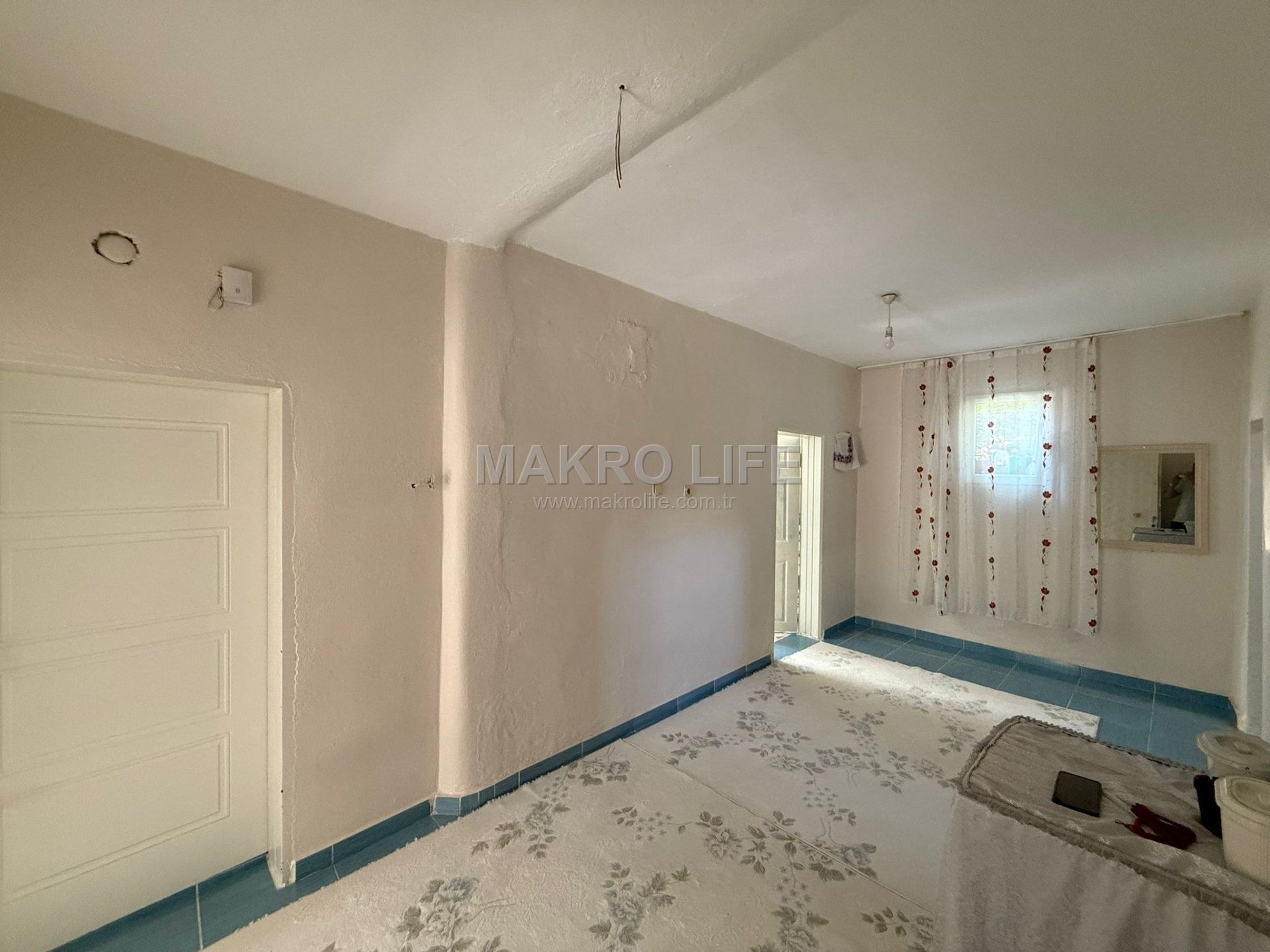 PEYAS MAH. SATILIK İKİ KATLI EV