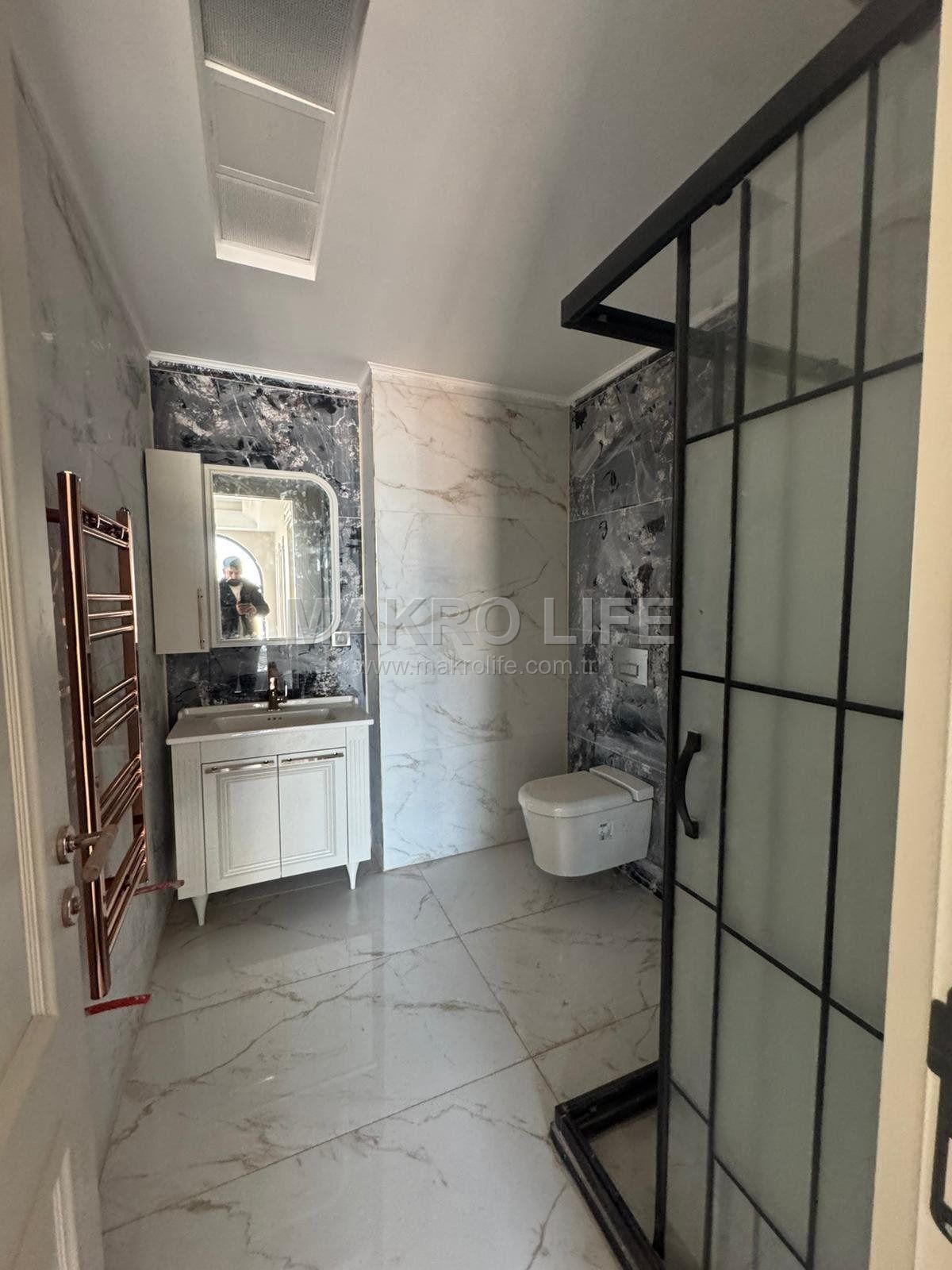 450 EVLERDE SIFIR 3+1 YERDEN ISITMALI LÜX VİLLA