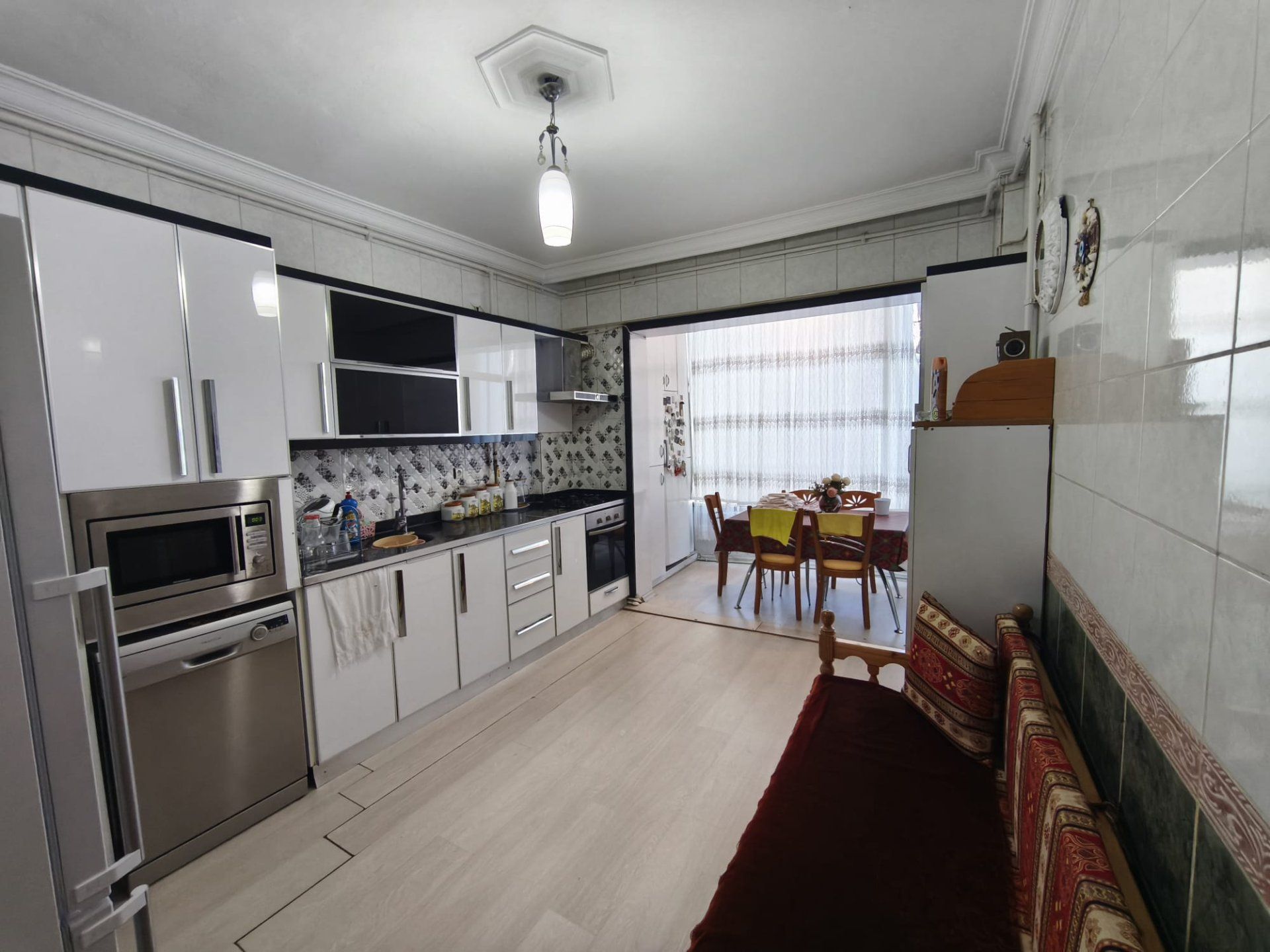 URFA YOLU ÜZERİ CEYLANLAR KARŞISI SATLIK 3+1 MASRAFLI GENİŞ DAİRE