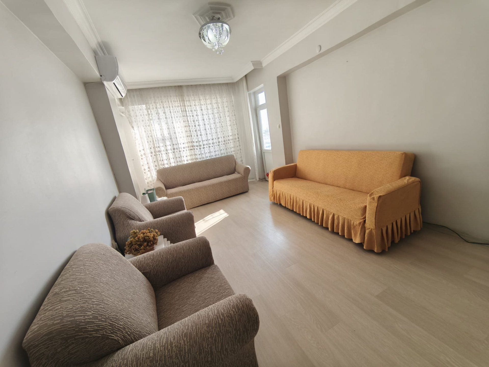 URFA YOLU ÜZERİ CEYLANLAR KARŞISI SATLIK 3+1 MASRAFLI GENİŞ DAİRE