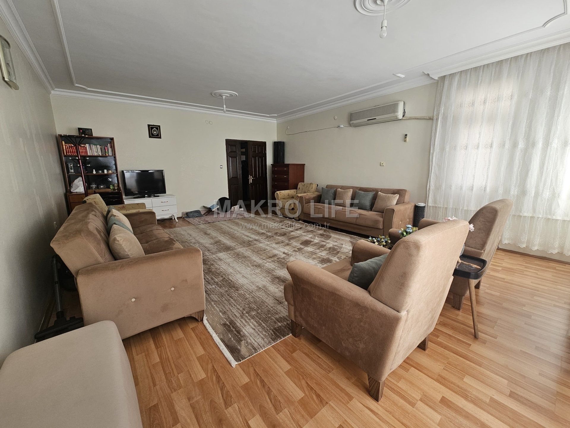DİCLEKENTİN EN GÜZEL KONUMUNDA SATILIK FUL YAPILI FIRSAT 3+1 DAİRE