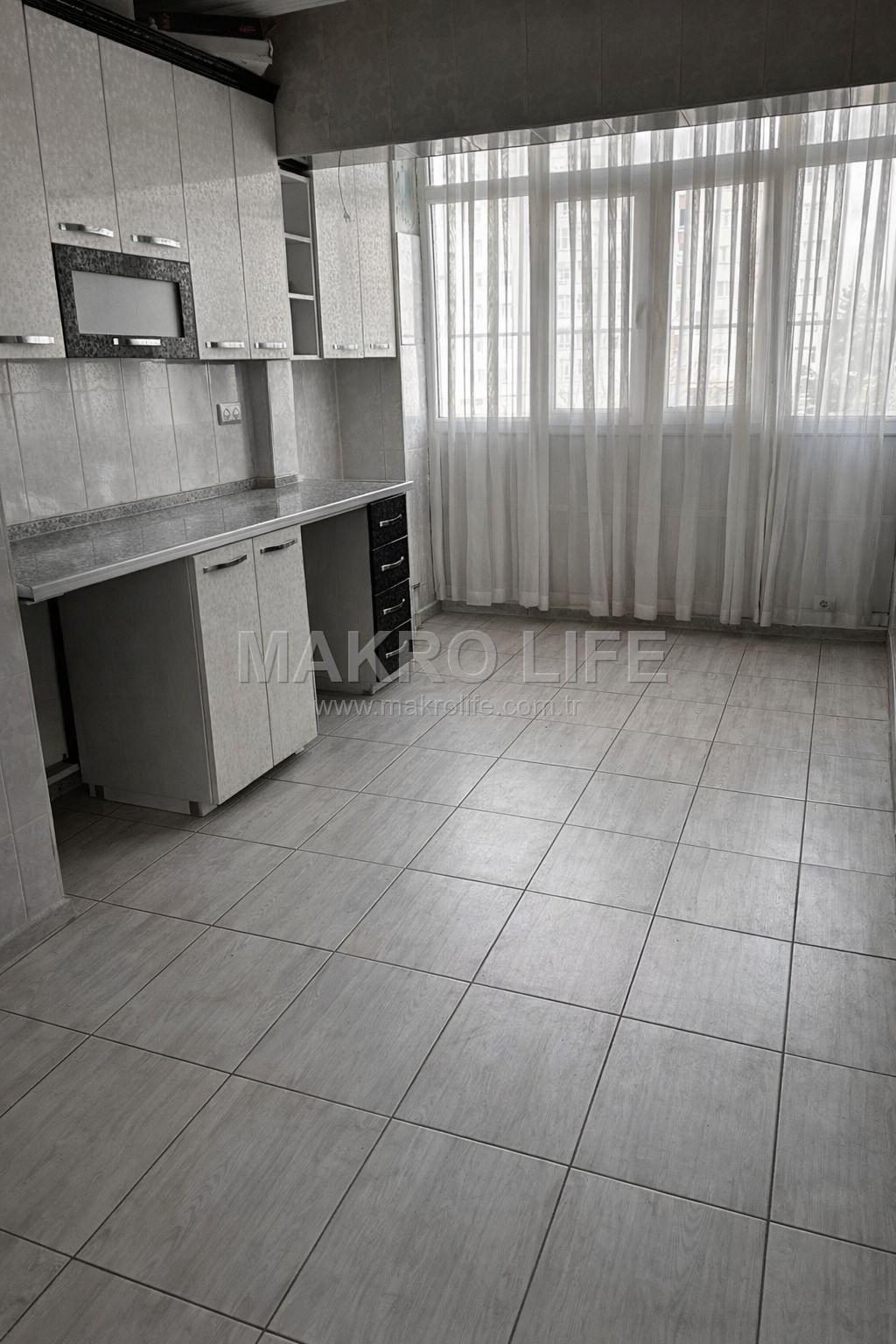 CEZAEVİ ÜST KÖŞEDE DUBLEX 4+1 SATILIK FIRSAT DAİRE