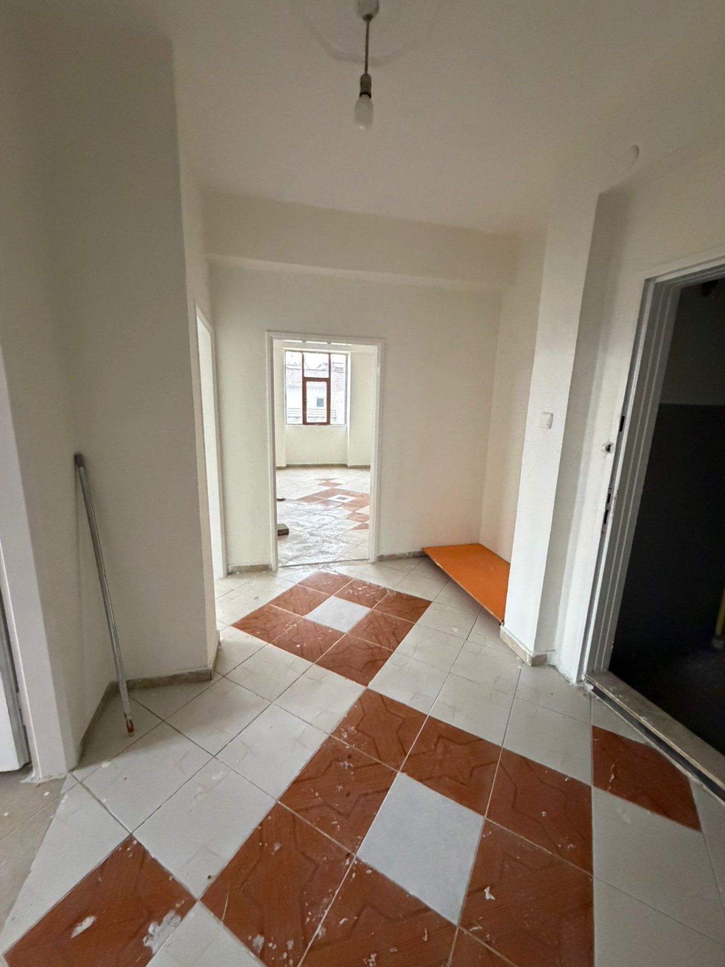 HUZUREVLERİ SON DURAKTA 3+1SATILIK DAİRE