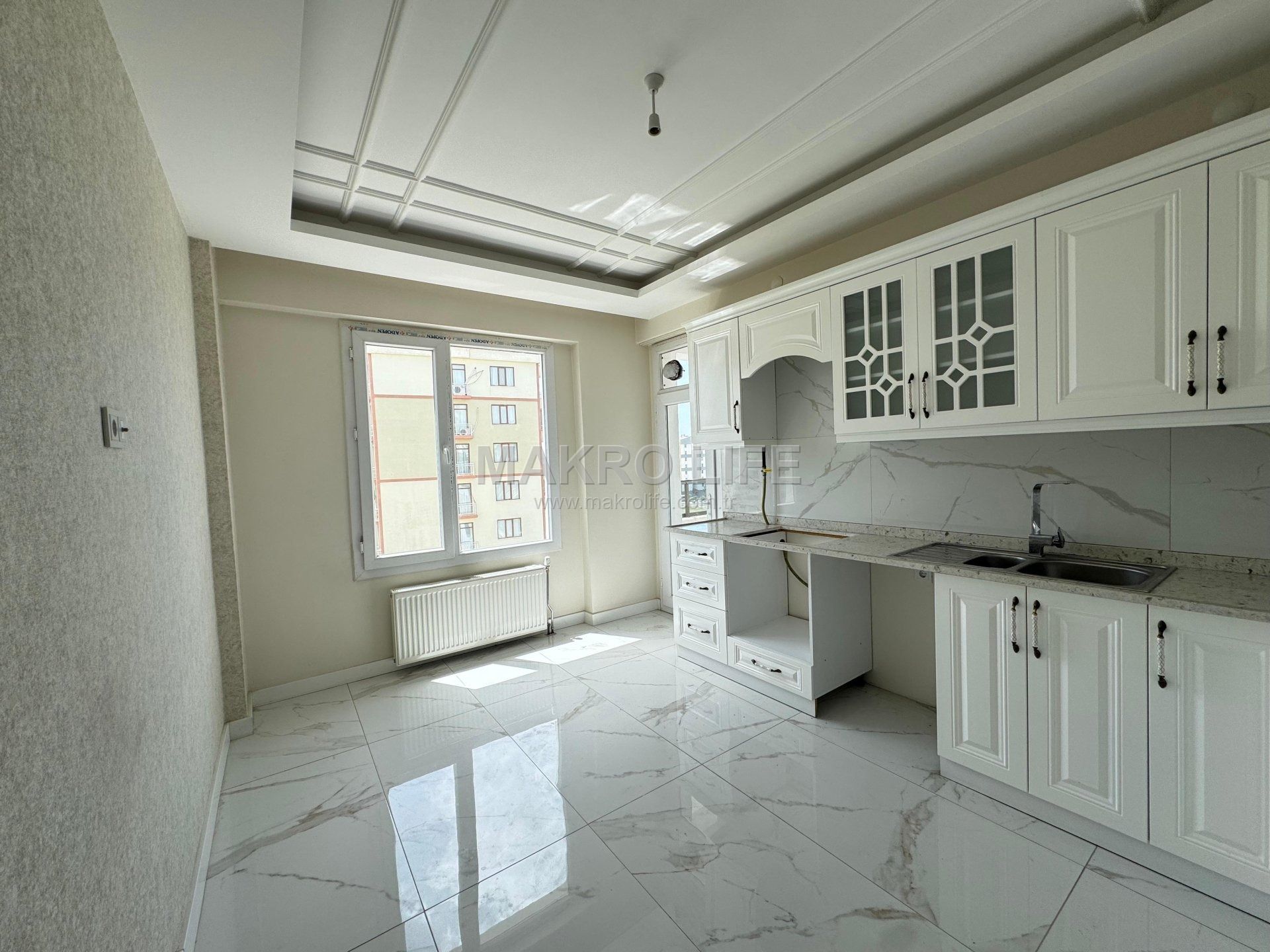 URFA YOLU ÜZERİNDE 3+1 BOŞ TAŞINMAYA HAZIR DAİRE
