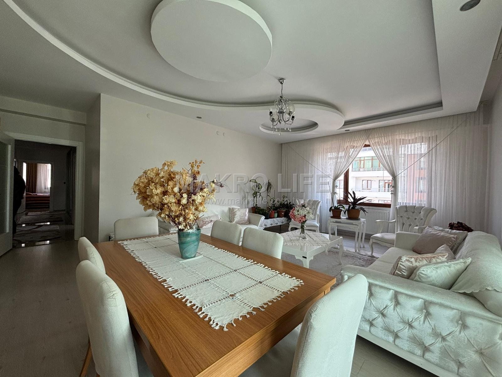 75 CADDE ÜZERİ 4+1 SATILIK FIRSAT DAİRE