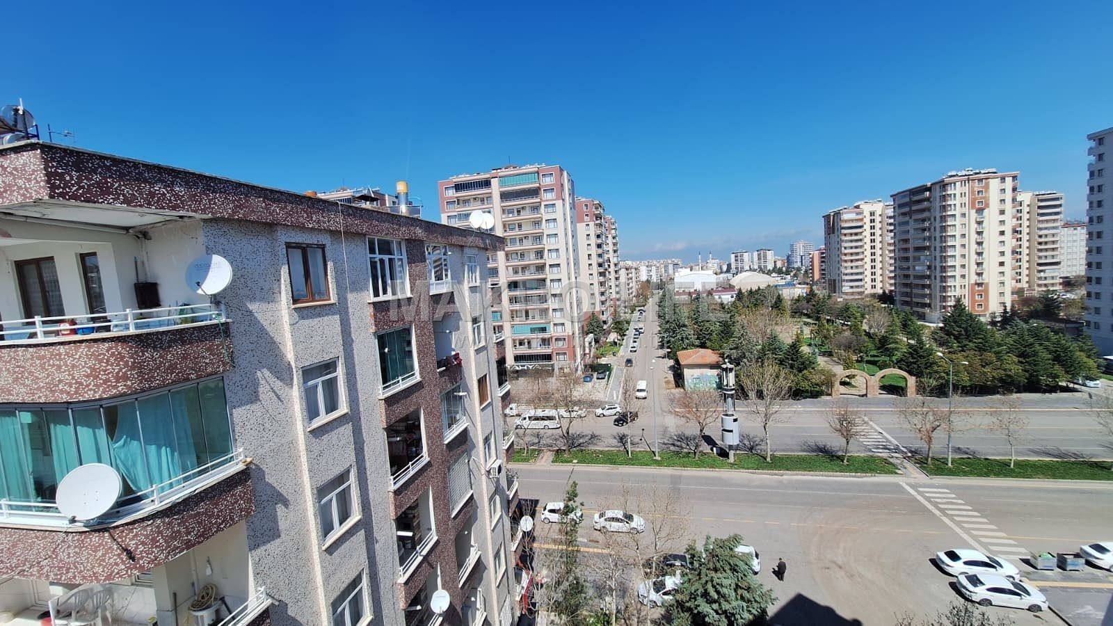 GAZİLER-YENİYOL'DA 3+1 GENİŞ/FERAH SATILIK AİLE DAİRESİ