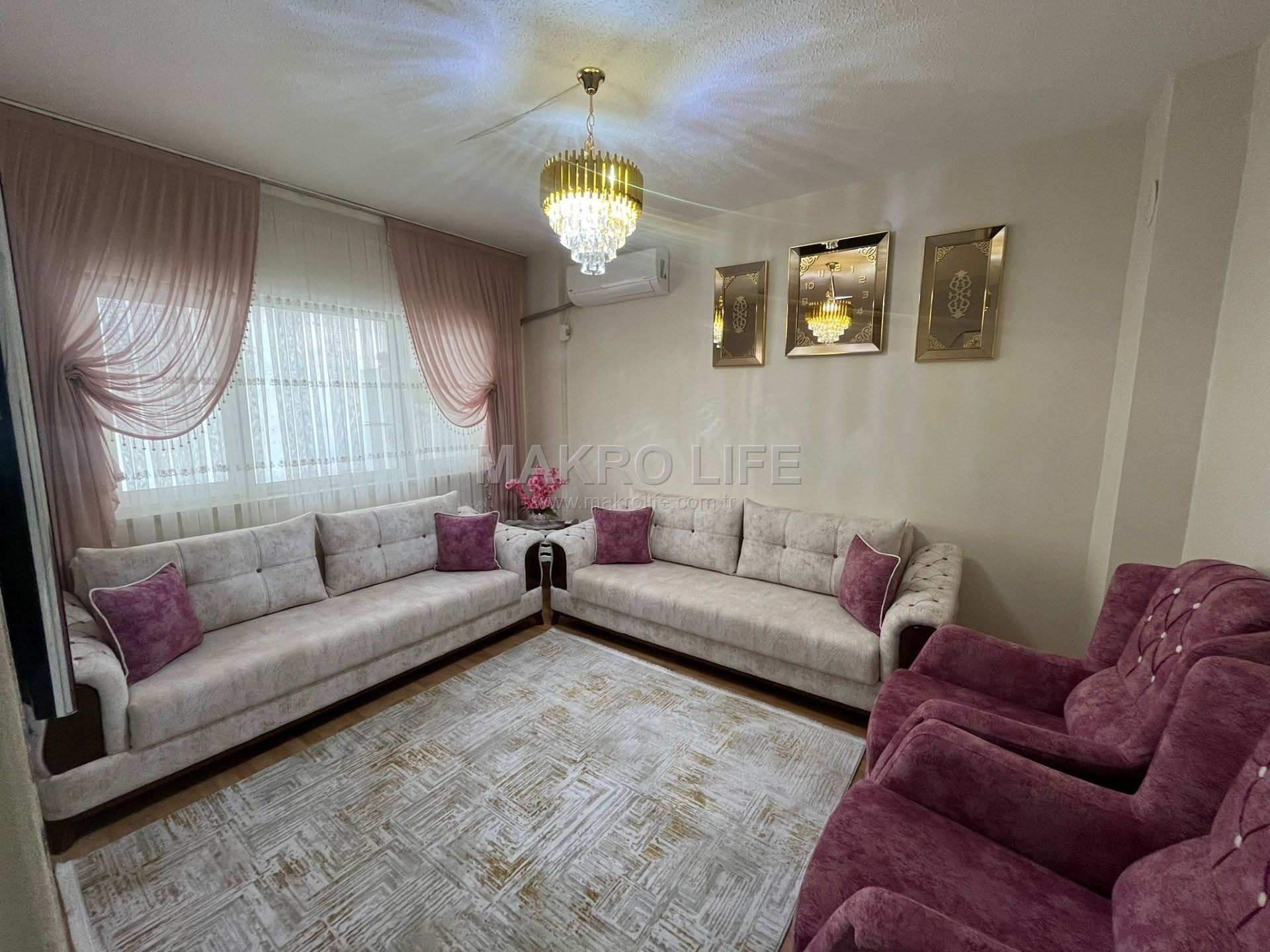 ÜÇKUYULARDA 2+1 İÇİ FUL MASRAFLI ACİL SATILIK DAİRE