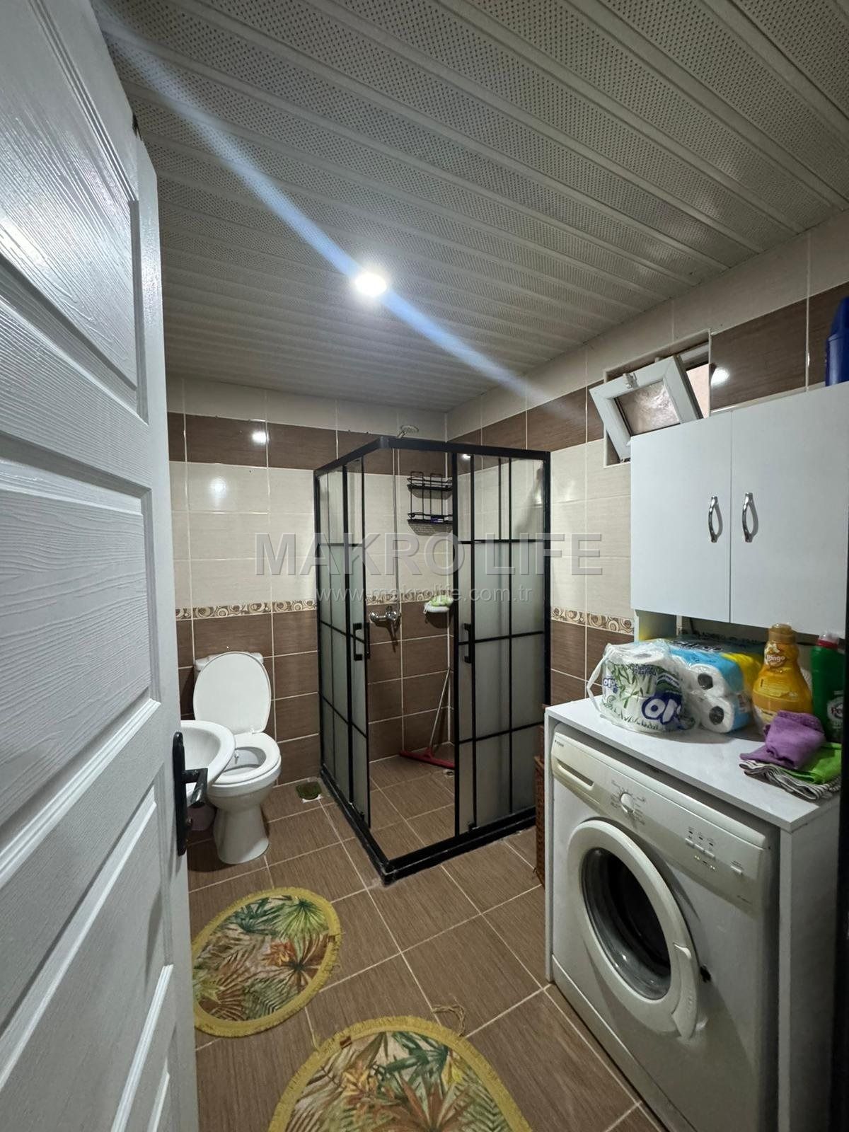 WİNSTOWN CİVARI SOSYAL KONUTLARDA 1+1 İÇİ FUL YAPILI FUL MASRAFLI FUL EŞYALI SATILIK DAİRE
