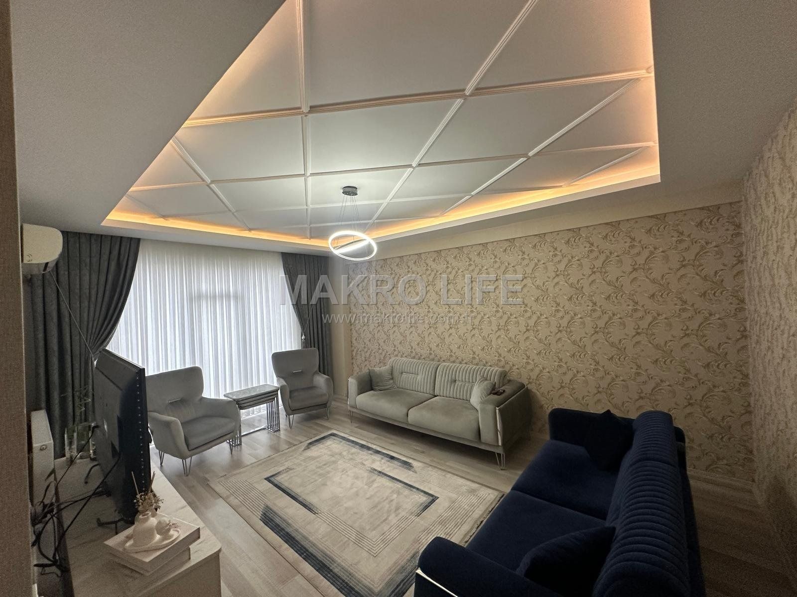 BAĞCILARIN EN GÖZDE NOKTASINDA ANA CADDE ÜZERİ FIRSAT DAİRE!