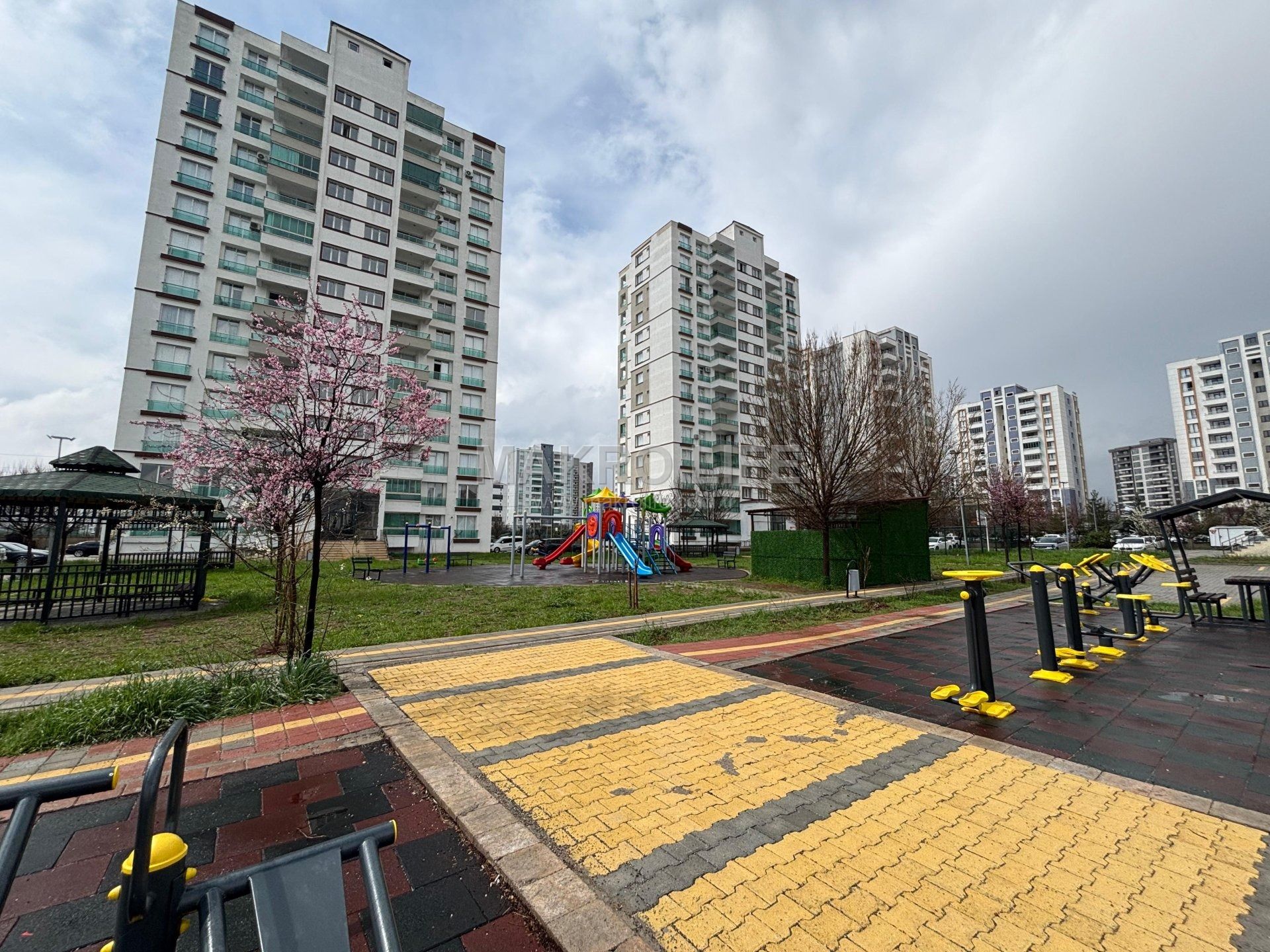 SATILIK WİNSTOWN İLE ADLİ TIP ARASINDA SIFIR 4,5+1 DAİRE
