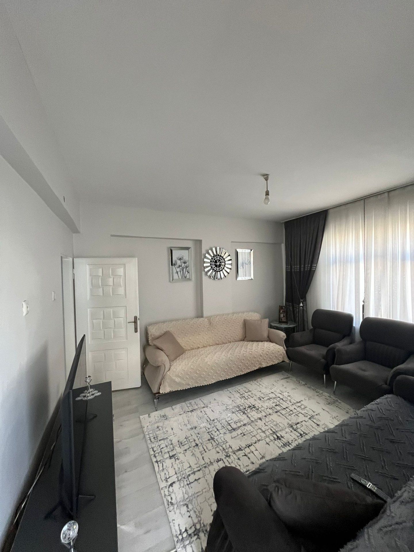 KURU ÇEŞME'DE KAVŞAĞINDA SATILIK DAİRE