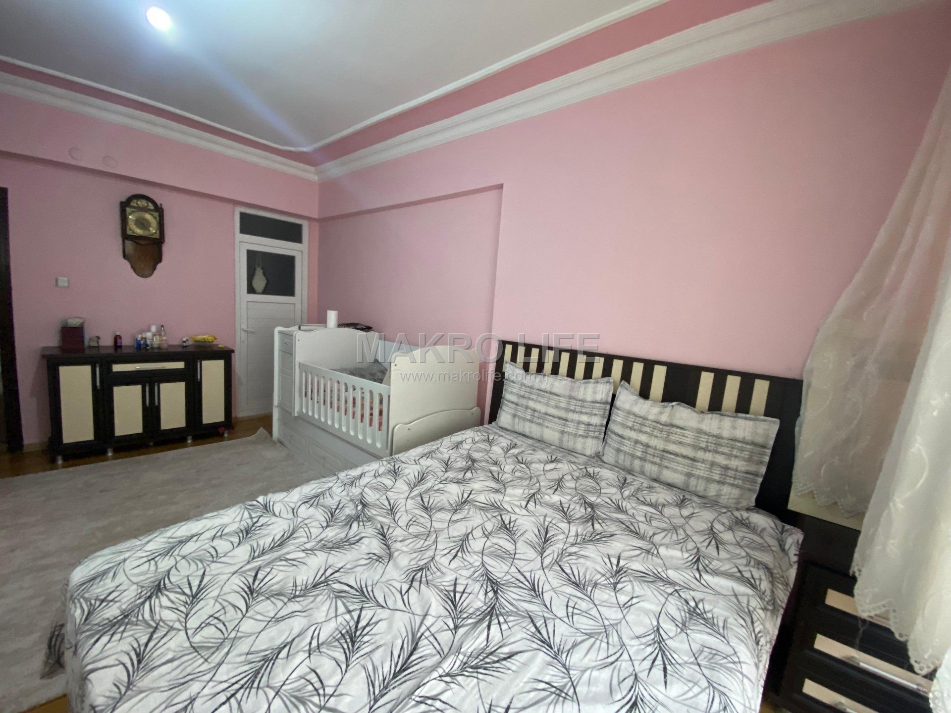 DİCLEKENT CADDESİNE SIFIR ACİL SATILIK 4+1 DAİRE