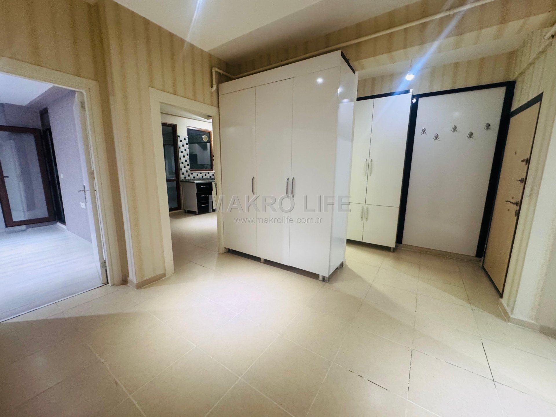 FABRİKA MAHALLESİNDE 2 DAİRE ÜZERİ KİRALIK 3+1 DAİRE