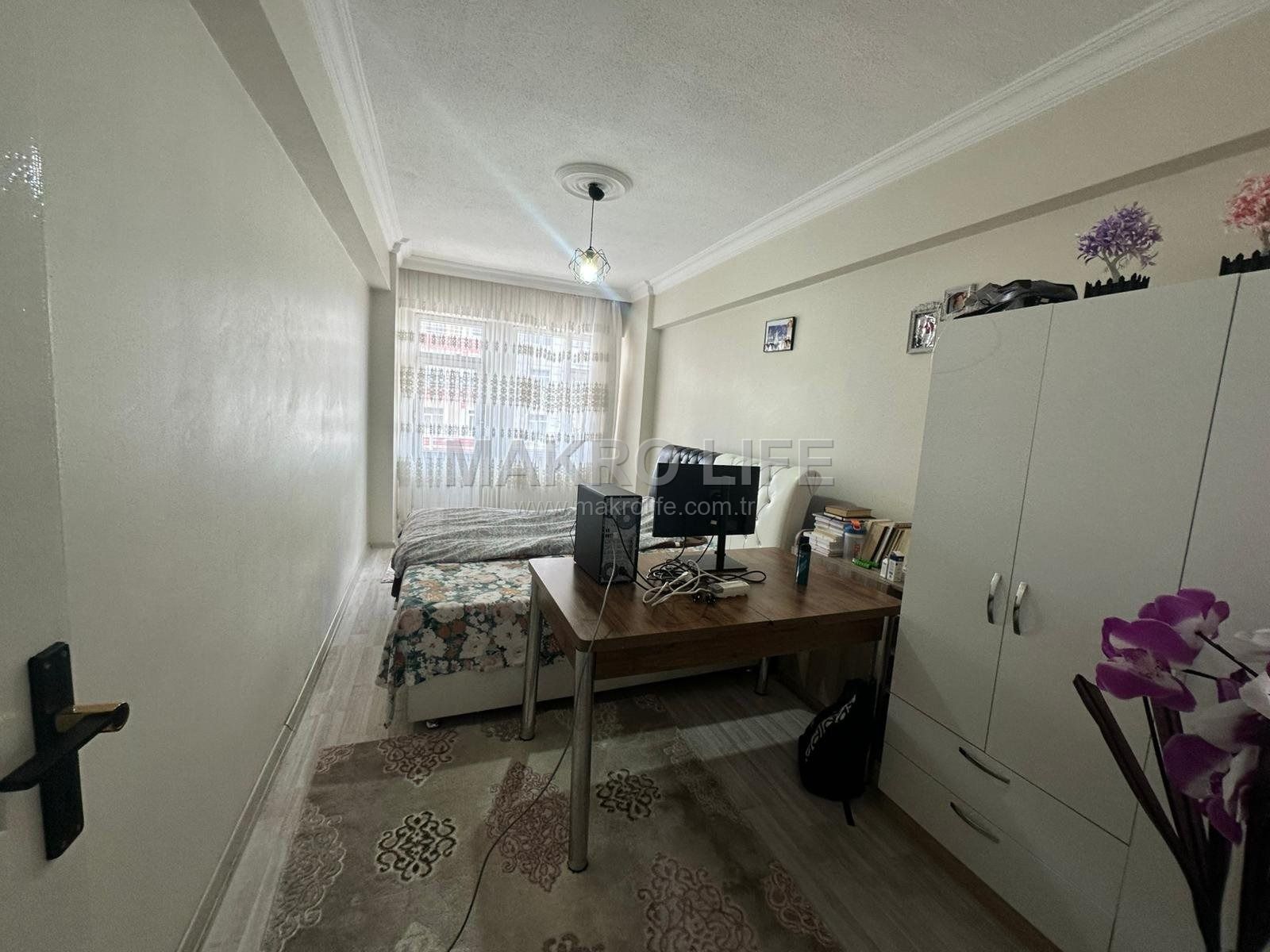 METROPOL MERKEZİ KONUMDA SATILIK 3+1 GENİŞ FERAH DAİRE