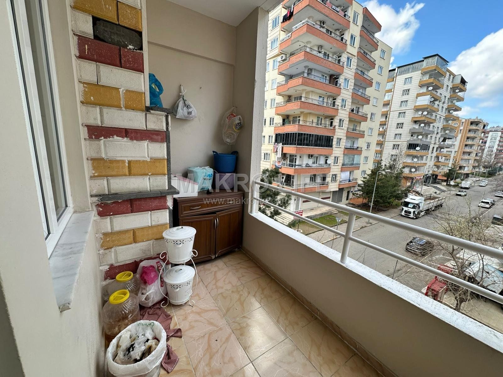 METROPOL MERKEZİ KONUMDA SATILIK 3+1 GENİŞ FERAH DAİRE
