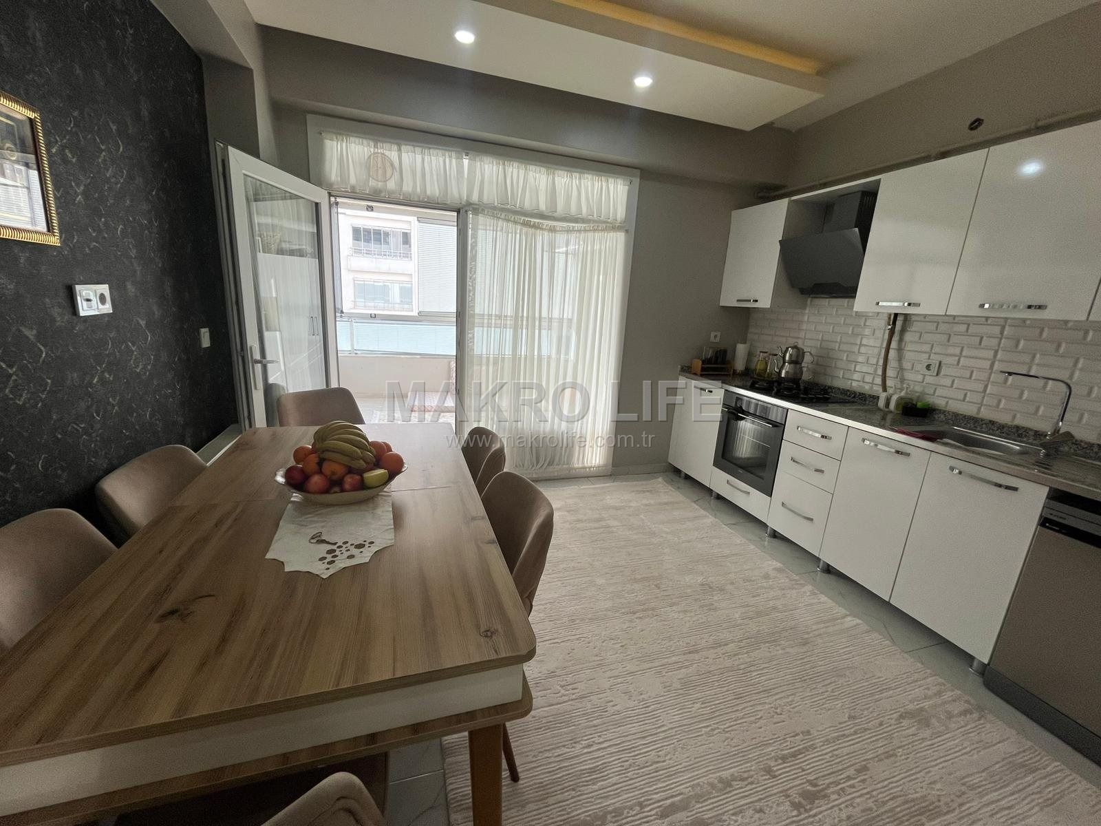 BAĞCILAR HESKİF CADDESİNDE 3+1 ARA KAT SATILIK FIRSAT DAİRE