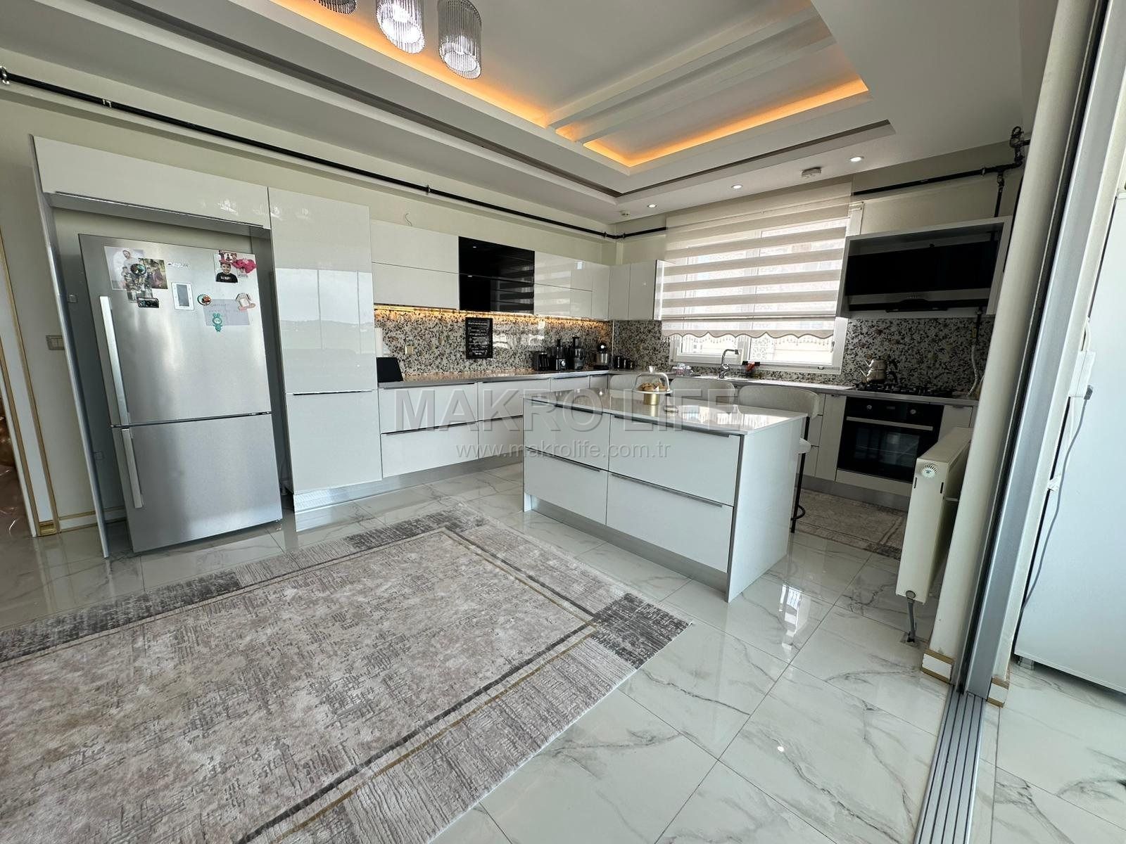 STAD YOLU ÜZERİ ULTRA LÜX SATILIK 4+1 DAİRE