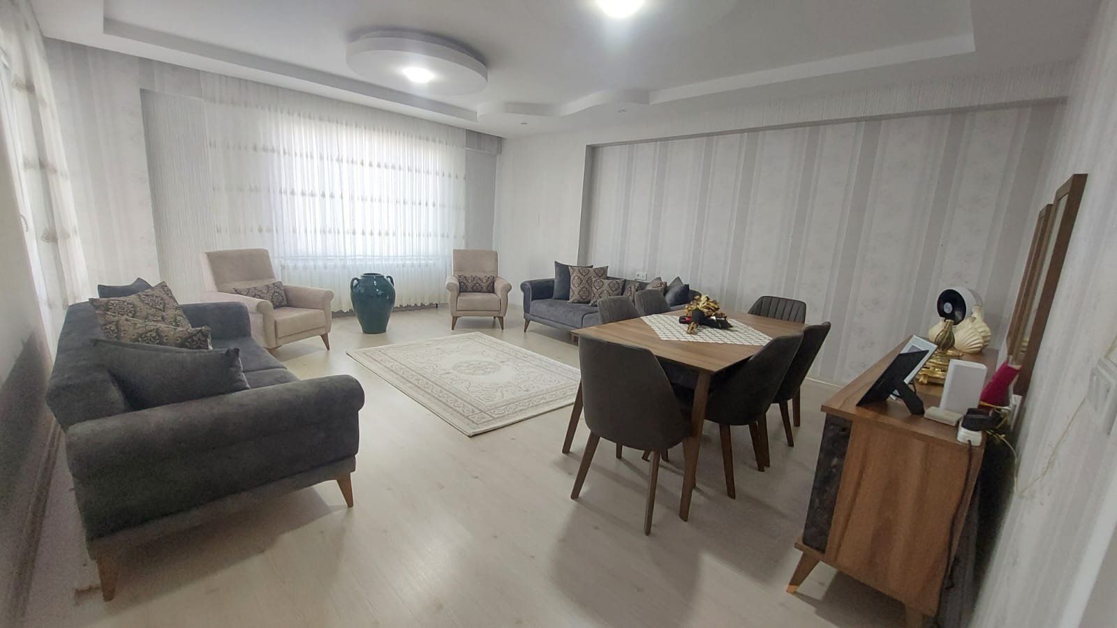 ACİL SATILIKKAYAPINAR SPOR PARKI MANZARALI 4+1 LÜKS DAİREMİZ SATIŞTADIR