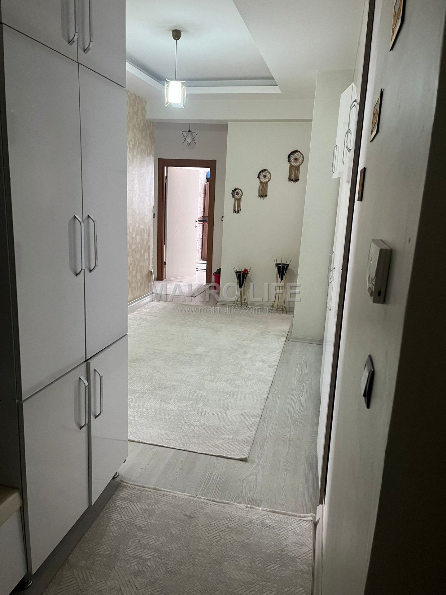 HAVAALANI KAVŞAĞINDA ACİL SATILIK 3+1 DAİRE