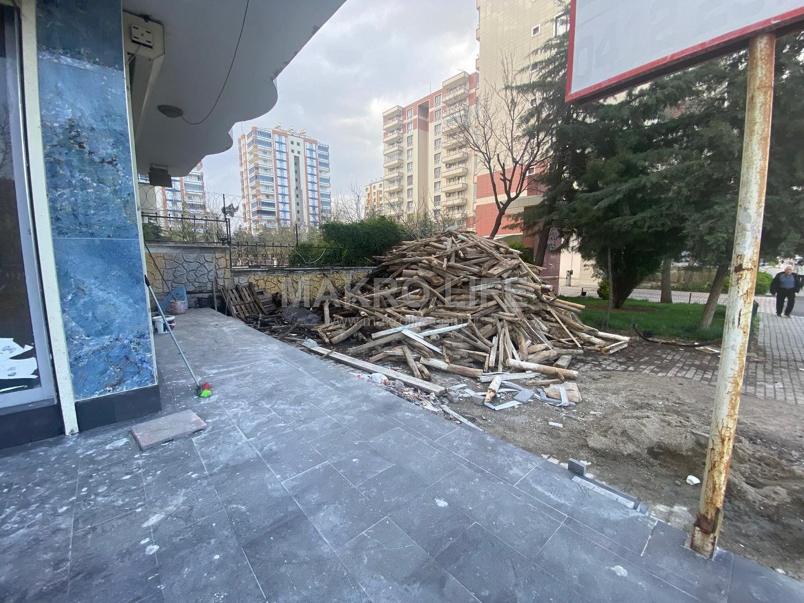 DİCLEKENTTE DEVREN SATILIK EKMEK FIRINI